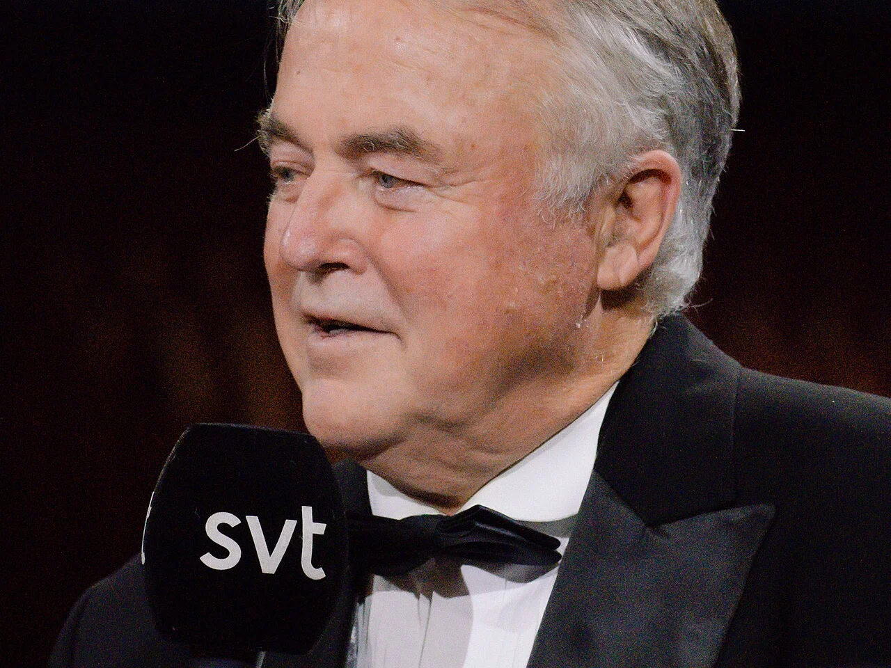 Kent Nilsson i smoking intervjuas av SVT på Hockeygalan 2022